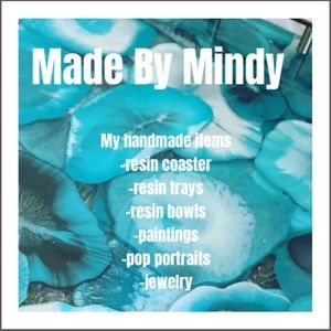 IM MINDY!!!! Everything is handmade by ME